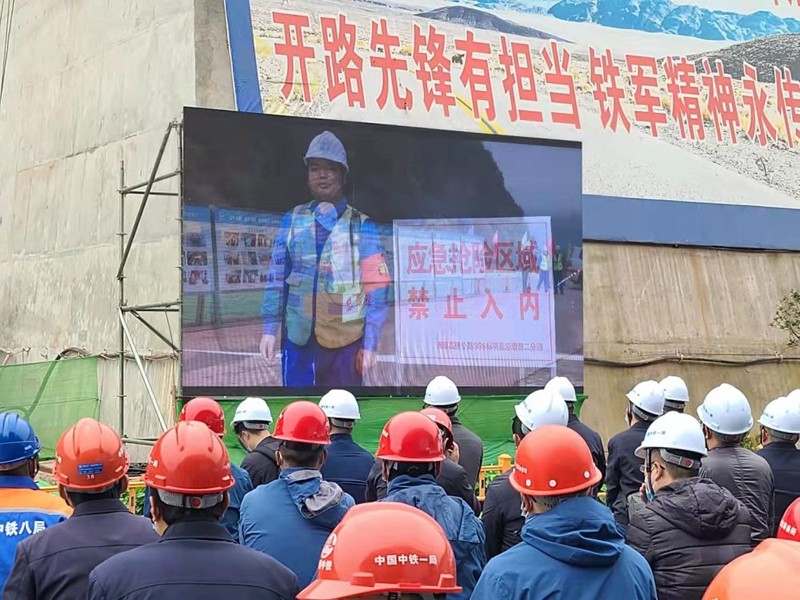 1645754520243129.jpg 0b5d7cd408434e4cb3c2fb40f0b5f727.jpg